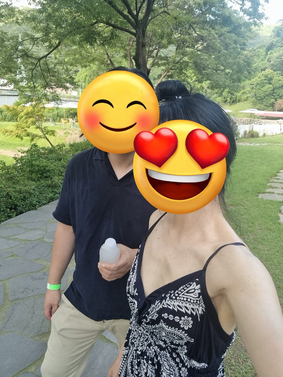 4일 월요일 낮 노타에서 만나실 부커분들을 찾습니다~  장소는 영등포역 바로인근이구요 노타에서 아이스브레이킹후에 여성분들의 마음에 따라 간술이 방술이 될 수도 있습니다ㅎㅎ현재 저희포함 2커플 확정입니다~!