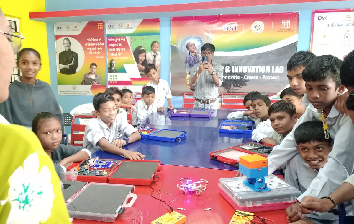 IP & Innovation Lab RAJPIPLA (@iplab_rajpipla) on Twitter photo IP Lab Visit by #AMBUBHAI_PURANI_HIGHSCHOOL_RAJPIPLA Students were introduced to basic and advanced STEM concepts through engaging demonstrations.
#Stembotix
#Drone
#Digital_microscope
#electronics_Serial_Connection_and_Parallel_Connection
<a href="/InfoGujcost/">Gujarat Council on Science & Technology 🇮🇳</a>
<a href="/narottamsahoo/">Narottam Sahoo</a> IP Lab Visit by #AMBUBHAI_PURANI_HIGHSCHOOL_RAJPIPLA Students were introduced to basic and advanced STEM concepts through engaging demonstrations.
#Stembotix
#Drone
#Digital_microscope
#electronics_Serial_Connection_and_Parallel_Connection
<a href="/InfoGujcost/">Gujarat Council on Science & Technology 🇮🇳</a>
<a href="/narottamsahoo/">Narottam Sahoo</a>