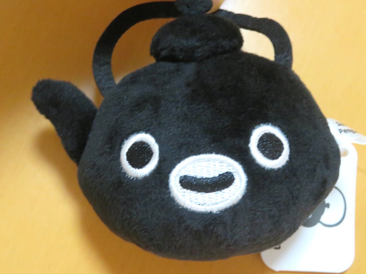 こちらが Suicaのペンギン ぬいコロン(南部鉄器)です