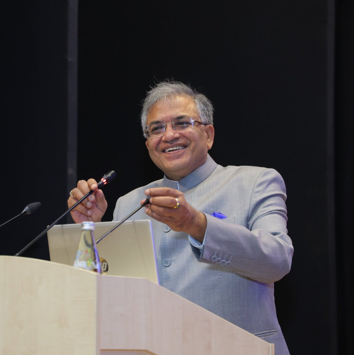 Election Commission doubles the remuneration for Booth Level Officers

✅Enhances remuneration for BLO Supervisors
 
✅ECI also decides to give honorarium to ERO &amp; AEROs

Read in detail: eci.gov.in/eci-backend/pu…