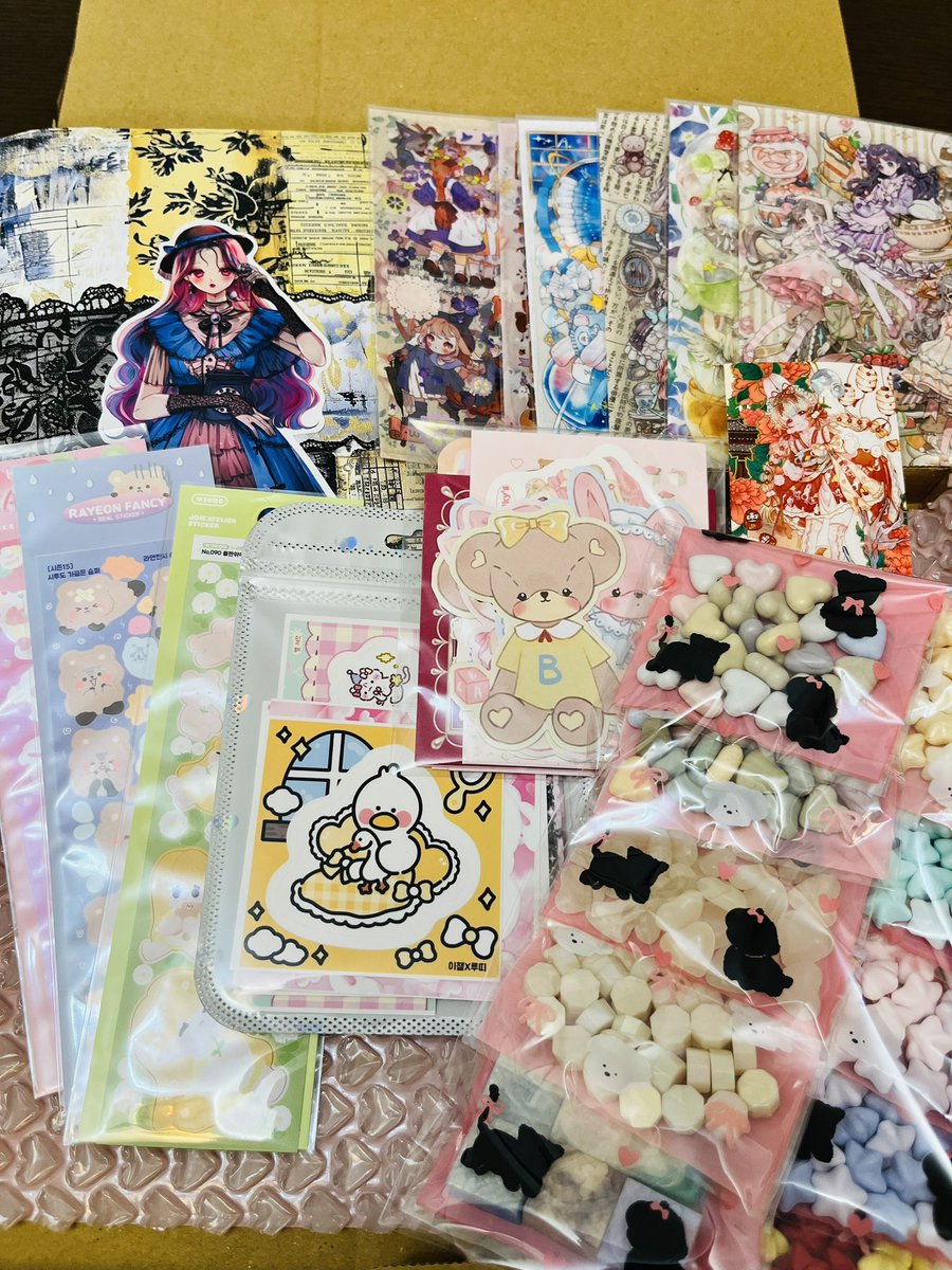 りな (@kozome_0919) on Twitter photo mirutaさん<a href="/mirutaroom_/">miruta🍒トレカケースデコ</a> から交換便が届きました✨✨
ワックスだけじゃなくてコラージュセットも🤤!ループがそれぞれ袋に入っててとても見やすいの😳これはすごい!
ワックスも好きなものばかり入ってて嬉しすぎる🤤✨
mirutaさんたくさんありがとうございます!またぜひ〜!👍 mirutaさん<a href="/mirutaroom_/">miruta🍒トレカケースデコ</a> から交換便が届きました✨✨
ワックスだけじゃなくてコラージュセットも🤤!ループがそれぞれ袋に入っててとても見やすいの😳これはすごい!
ワックスも好きなものばかり入ってて嬉しすぎる🤤✨
mirutaさんたくさんありがとうございます!またぜひ〜!👍