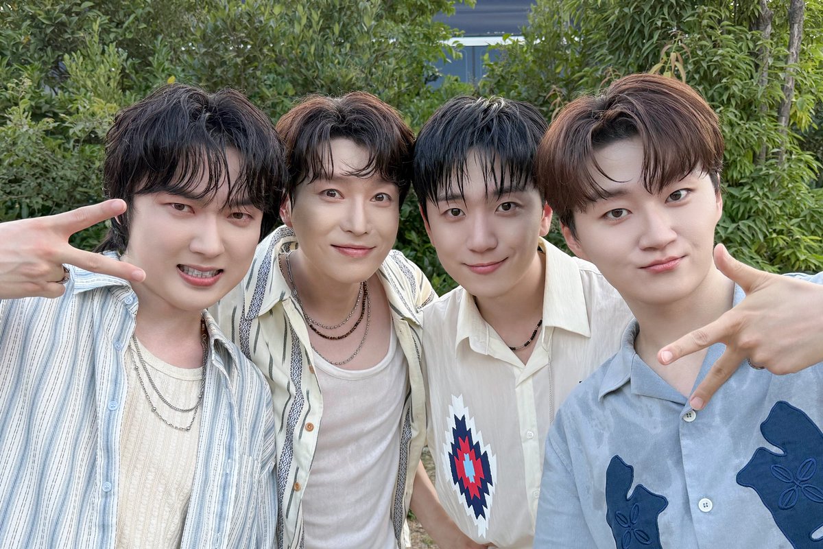 official_fore's tweet image. [📸]

250802 여수 K-메가아일랜드 페스티벌 종료

여수, 포레 때문에 너무 핫하니까
잔말 말고 파워 냉방 틀어🧊
제습 말고 숲별이랑 포레 더우니까
파워 냉방으로 틀어❄️

#포레스텔라 #Forestella