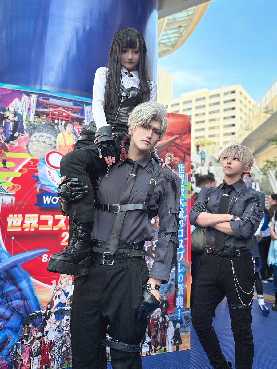 sabat_cosplay's tweet photo. ハンターちゃん担いでます!!💪
 #コスサミ #コスサミ2025 https://t.co/KyhBaPjdNr