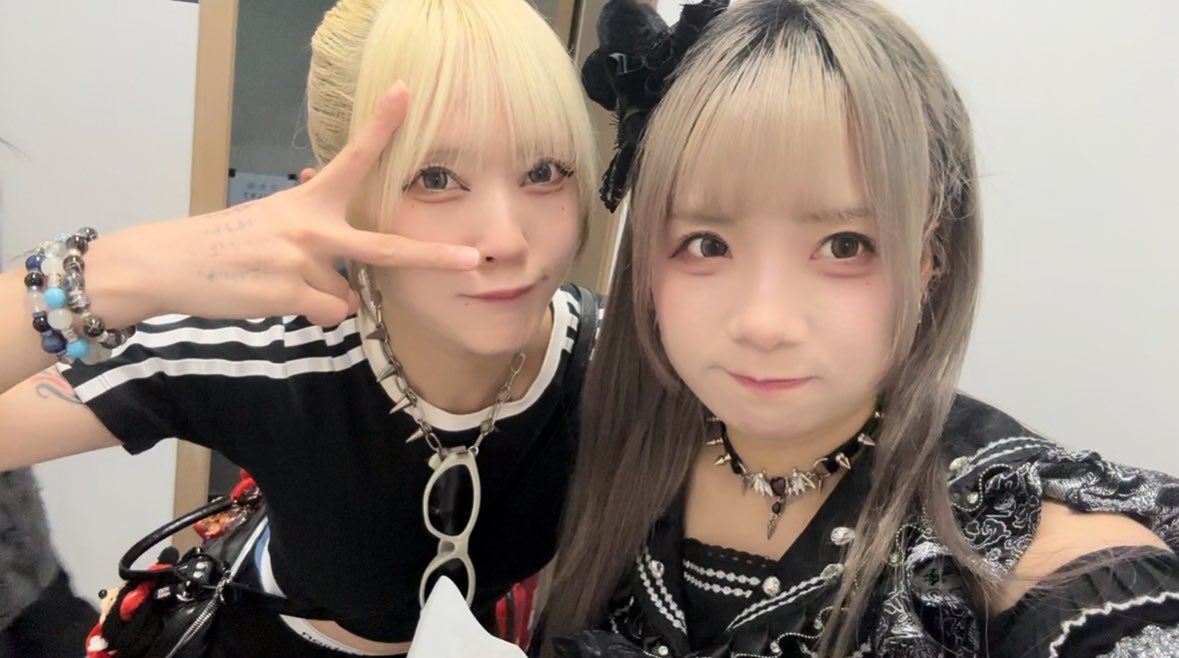 Yoliko_XII's tweet photo. Halukaからもらったプレゼントをもらった！
ああああああああああ嬉しい🥰
私の一番好きなcookieann！！
気絶するほど幸せ🥳 https://t.co/PAVi3M9tYp