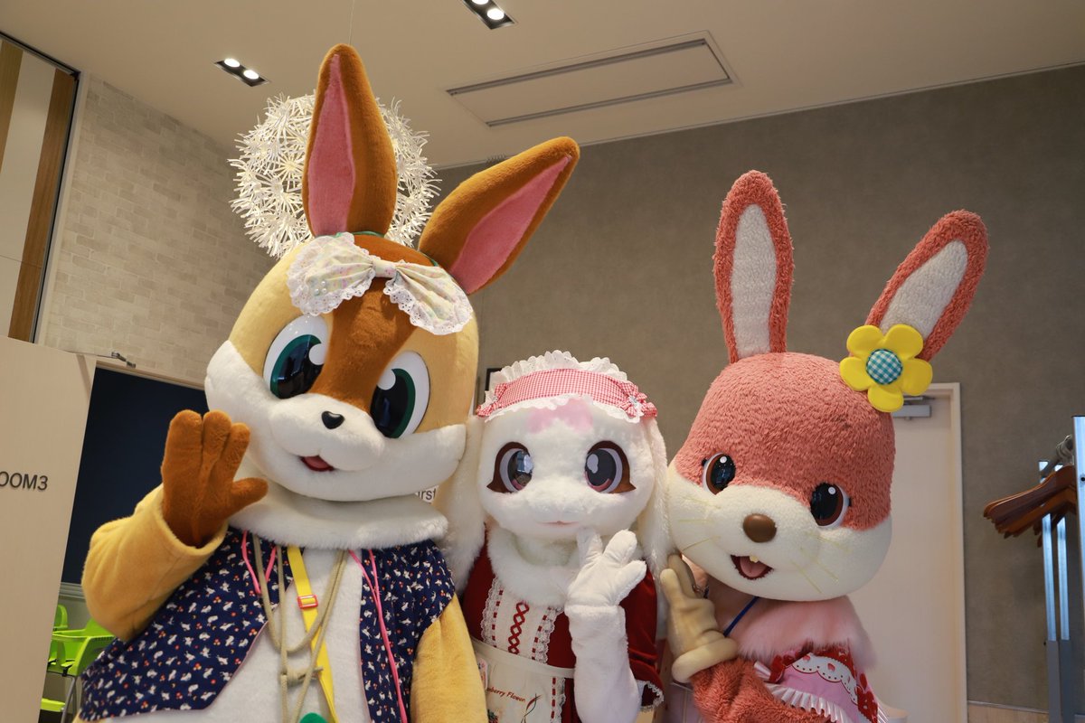 ゆめうさぎ さま 新シリーズ ”de rève ”(ドゥレーヴ)。「ゆめかわウサギさんの