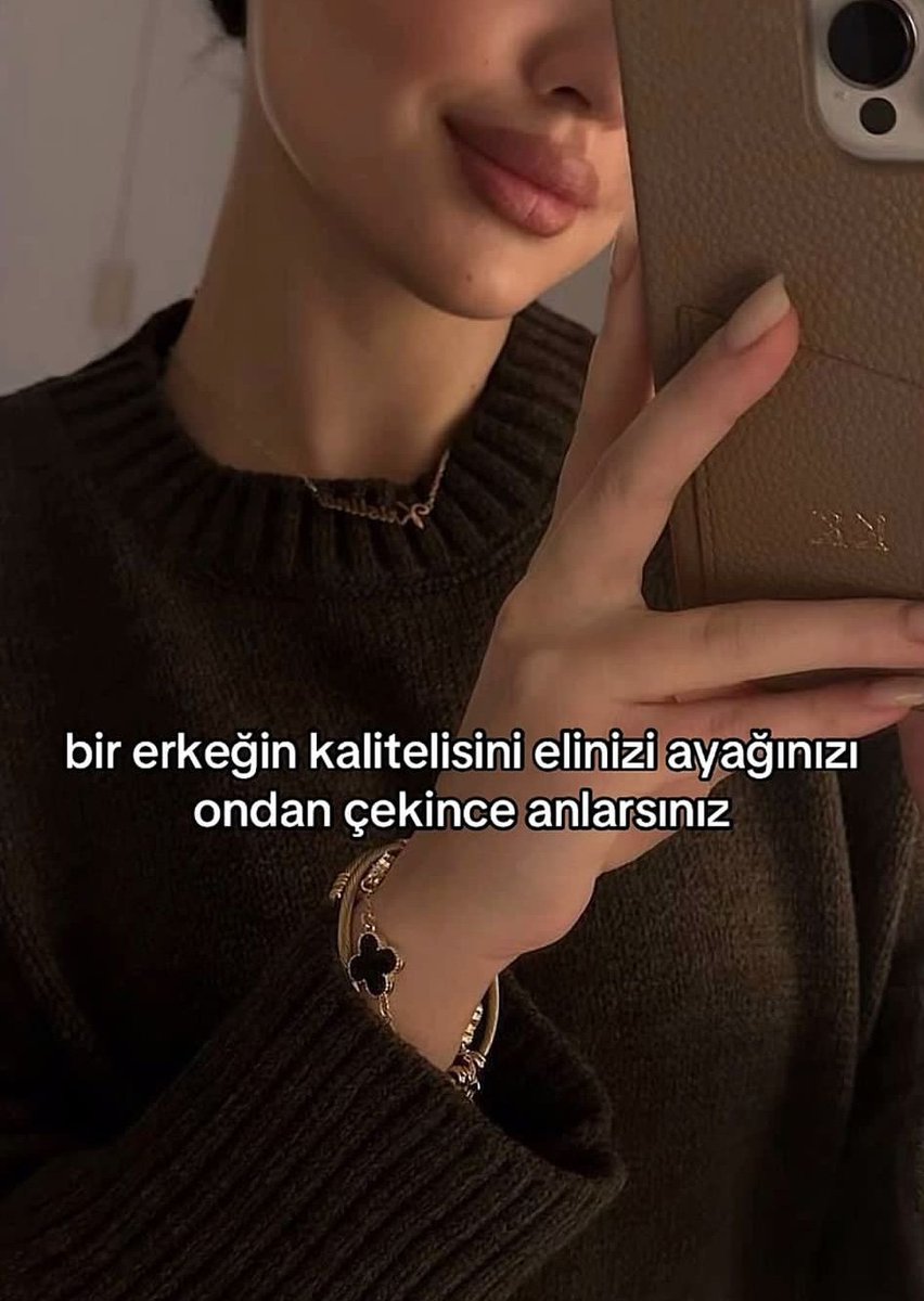 Kübra (@_benisenyordun) on Twitter photo 