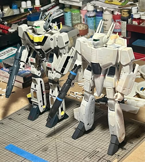 evilrobot3000's tweet image. 1/55 modification comparison so far... 
#Macross
facebook.com/groups/2342941…