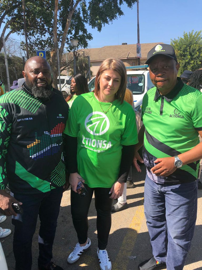 ActionSA_NW's tweet image. ActionSA is the fastest-growing party in the North West! 🌟 Activist Elise is connecting with communities in Ward 16, sharing the message that ActionSA is truly a party for all South Africans. Together, we can make a difference! 💪 #ActionSA #Ward16 #CommunityUnity