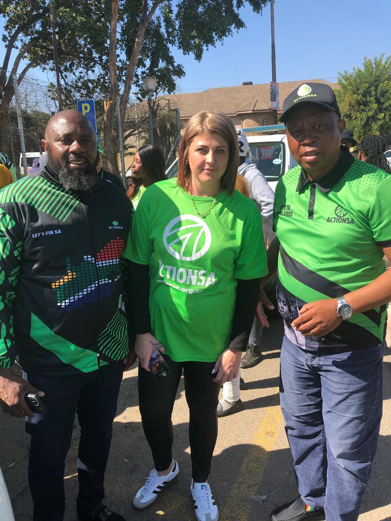 ActionSA_NW's tweet image. ActionSA is the fastest-growing party in the North West! 🌟 Activist Elise is connecting with communities in Ward 16, sharing the message that ActionSA is truly a party for all South Africans. Together, we can make a difference! 💪 #ActionSA #Ward16 #CommunityUnity