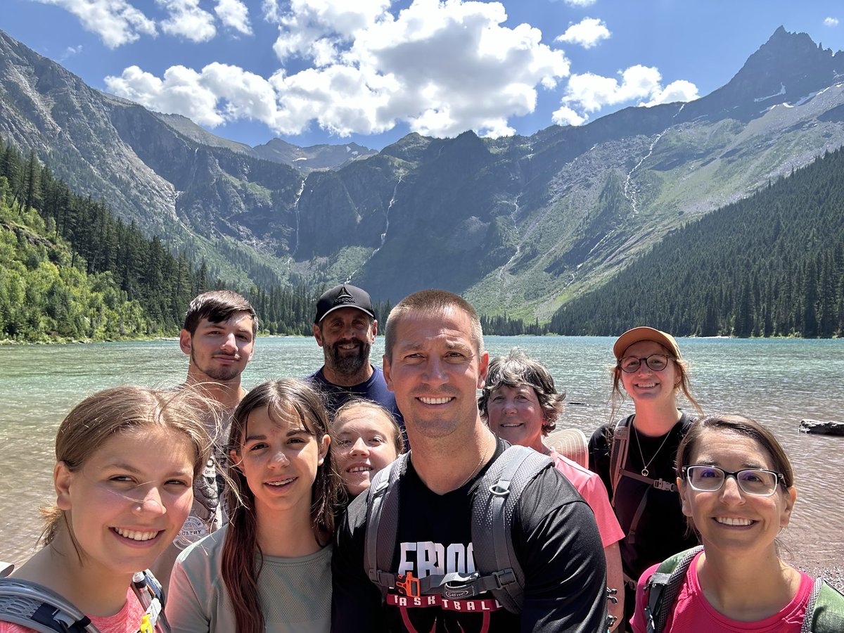 CoachChiv's tweet image. So grateful for time with family and being able to experience God’s beautiful creation together. #GlacierNationalPark #CanadianRockies