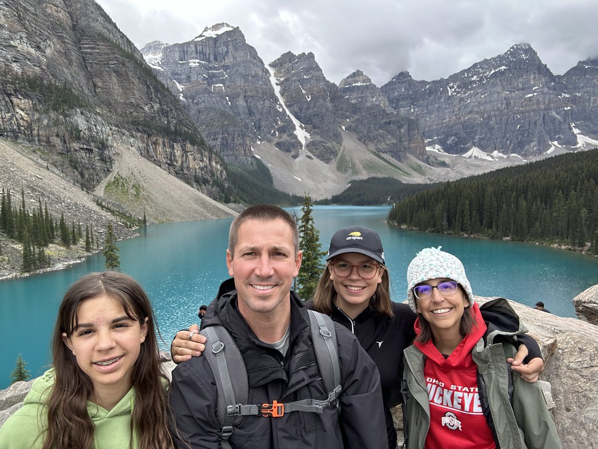 CoachChiv's tweet image. So grateful for time with family and being able to experience God’s beautiful creation together. #GlacierNationalPark #CanadianRockies