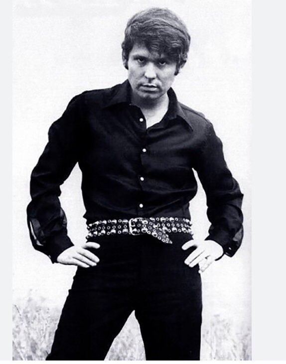 DOS PALOMITAS #enveranoraphael Me encanta youtu.be/FKxAdPyCO7M?fe…