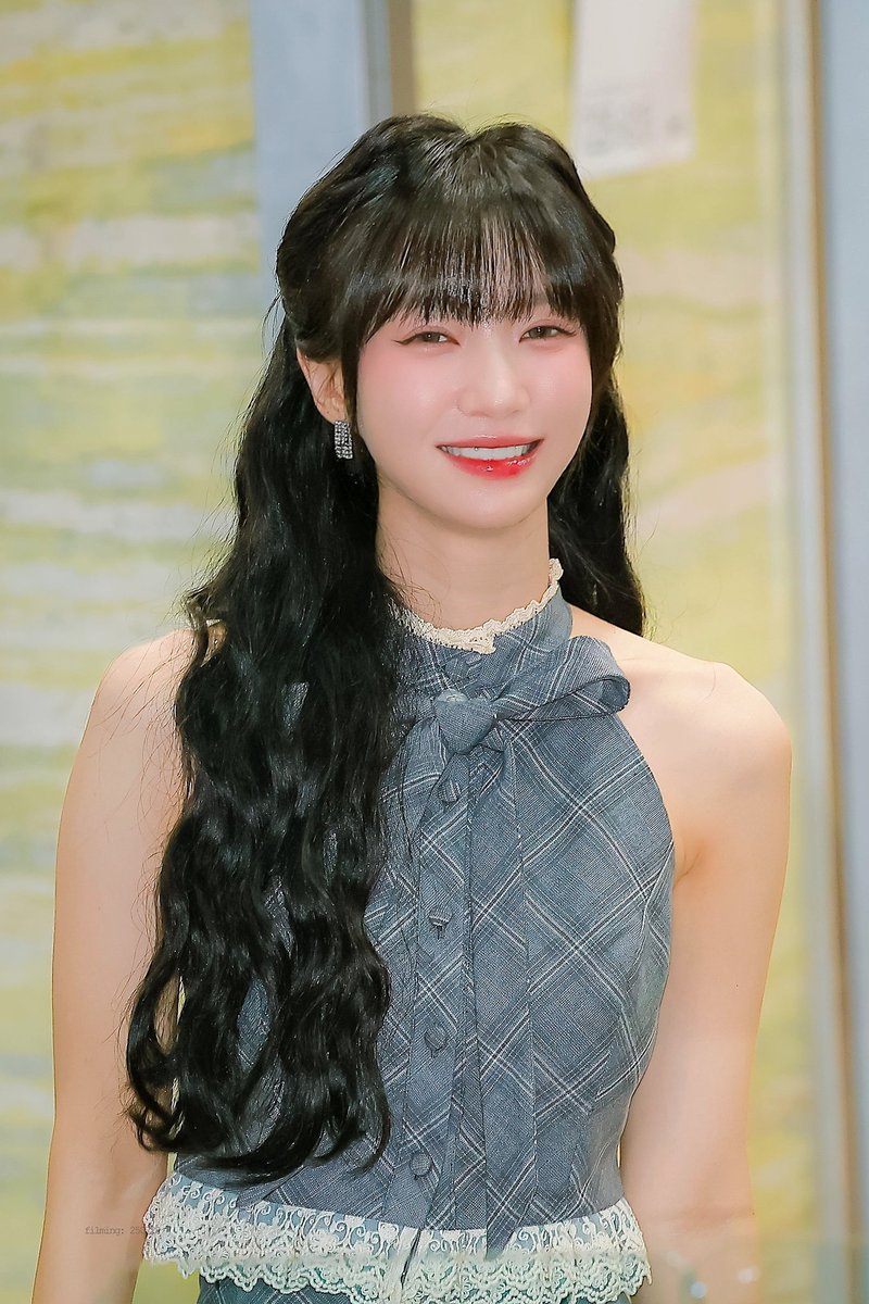 filming421's tweet image. 250728 KBS 볼륨을 높여요 오마이걸 유빈

💘

#오마이걸 #유빈
#OHMYGIRL #YUBIN 
@WM_OHMYGIRL