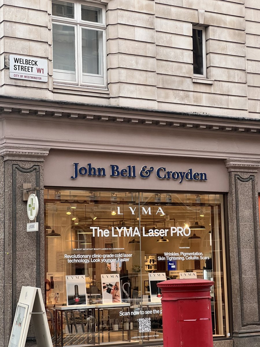 Everything reminds me of <a href="/LondonMoneyFS/">London Money</a> 😢