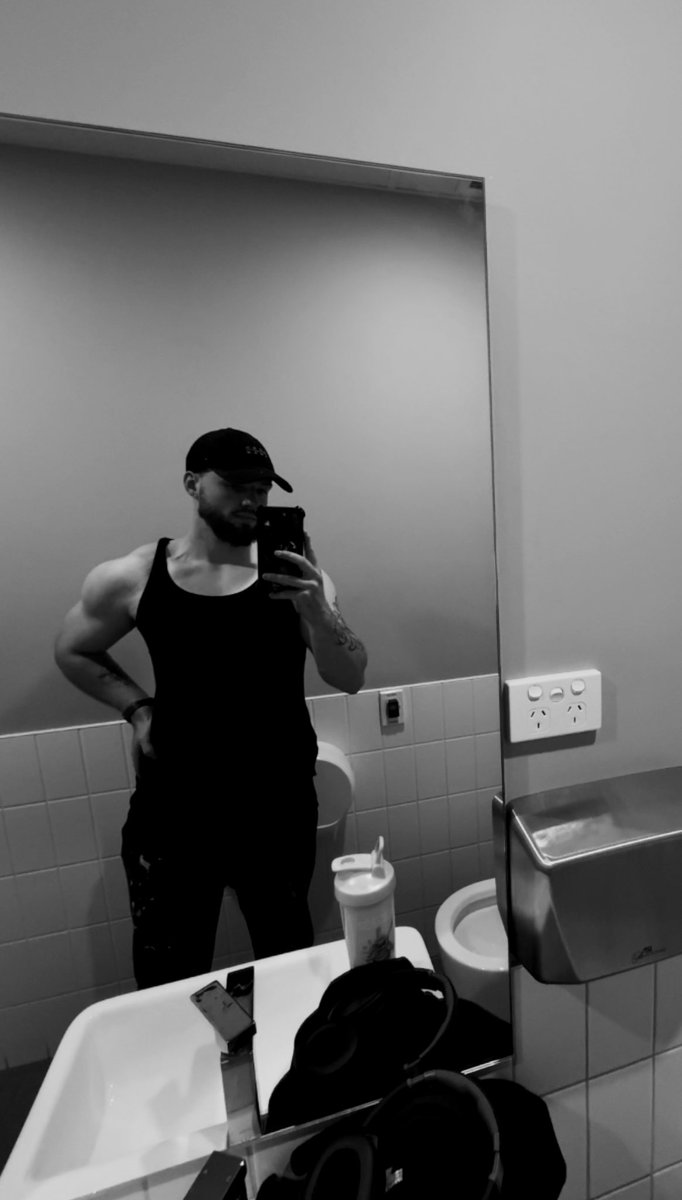 Shaun 🤓 tweet media