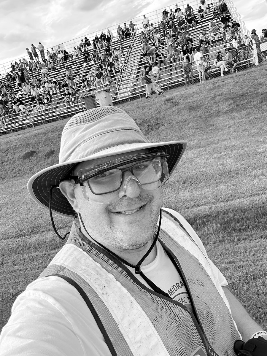 QT a selfie and make it black and white