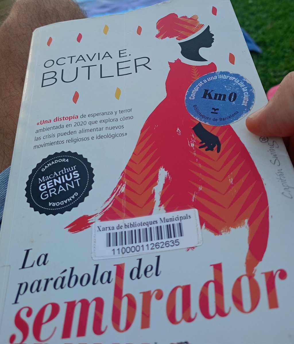 "Allò important no és mantenir-se viu sinó mantenir-se humà"
George Orwell

Llegiu.
I sobretot llegiu "clàssics" com aquest. 

Octavia E. Butler va imaginar un futur distòpic postapocalíptic que és present.

2 d'agost de 2025.

A <a href="/Capitan_Swing/">Capitán Swing</a> i <a href="/bibliotequesXBM/">BibliotequesXBM</a>
