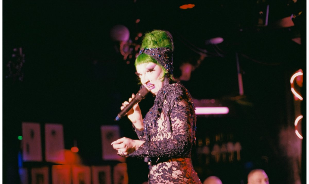 phoenixartsclub's tweet photo. The eye-catching Lolo Brow 👀

📸 @onfilm.bysandari

#Cabaret #Westend #Live #Liveshow https://t.co/lYSQ1qlwTs