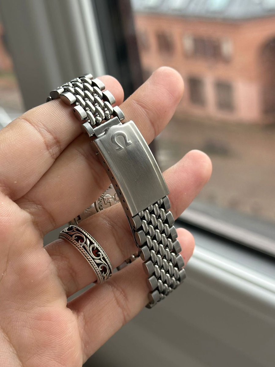 Thewatchoniste tweet media