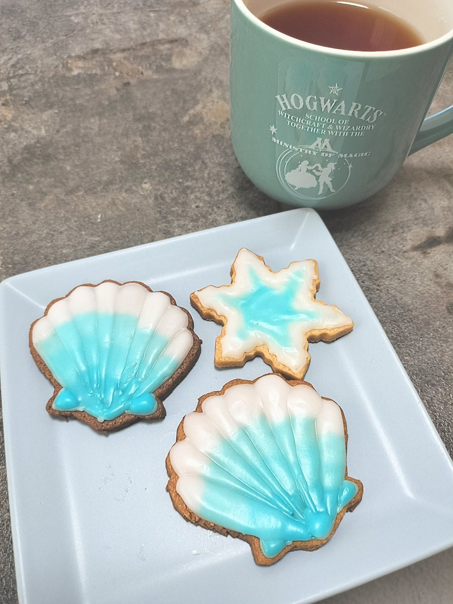 アイシングクッキー
久しぶりにするととても腕が落ちてる(^^;(元々上手くない)
アイシング上手になりたいなぁ( •ㅿ• )
誰かコツとか教えてください(❁ᴗ͈ˬᴗ͈)
 #お菓子作り