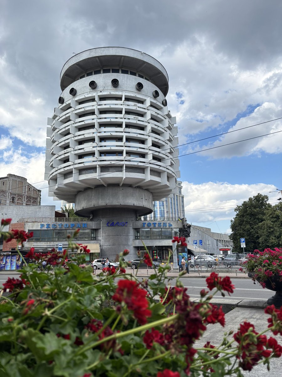 Me trying to be artistic with my camera in Kyiv 😂