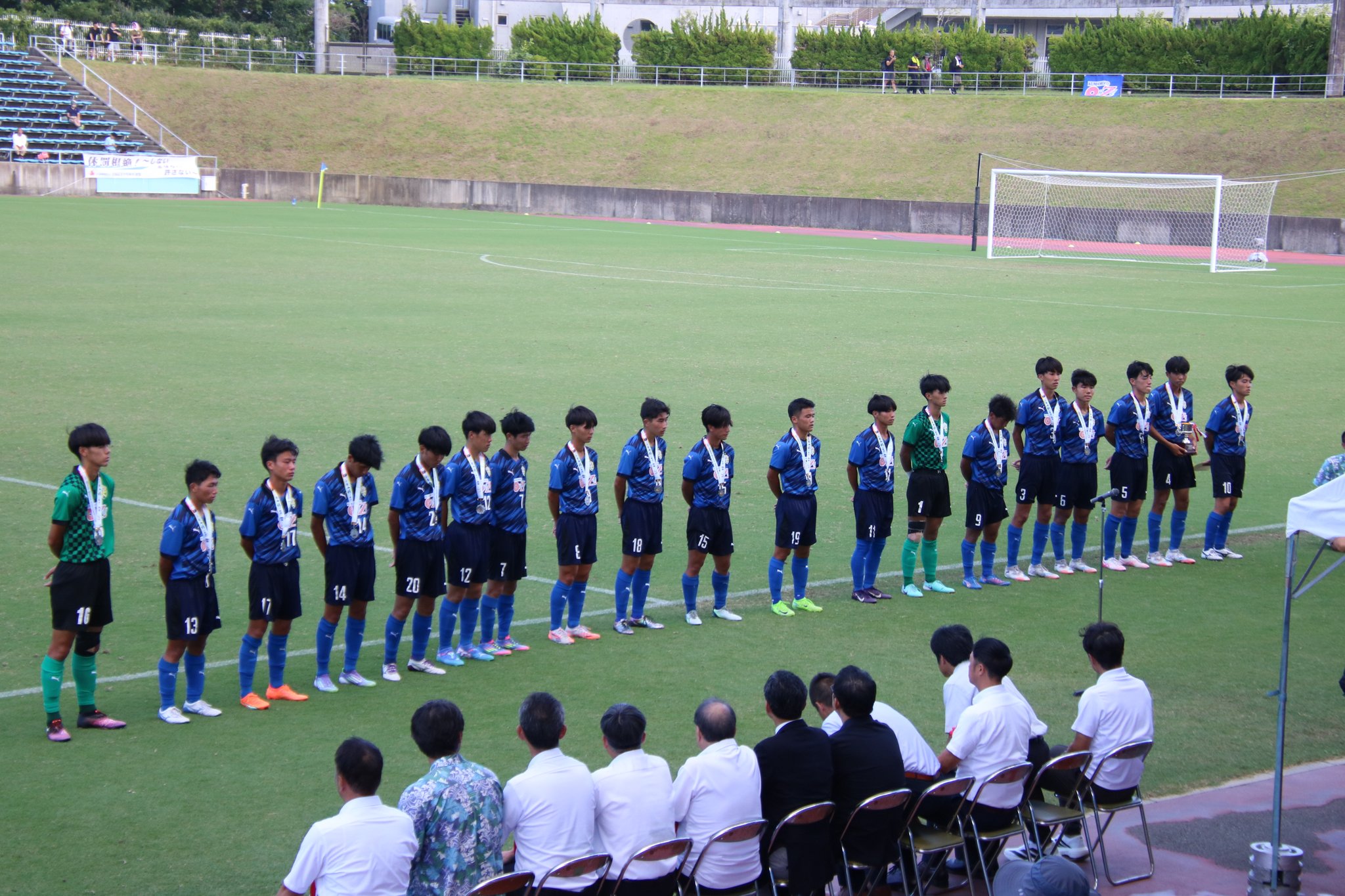 大津高校サッカー部の移動着 値下げ交渉やってます！ 大津高校サッカー部の移動着 値下げ交渉やってます！
