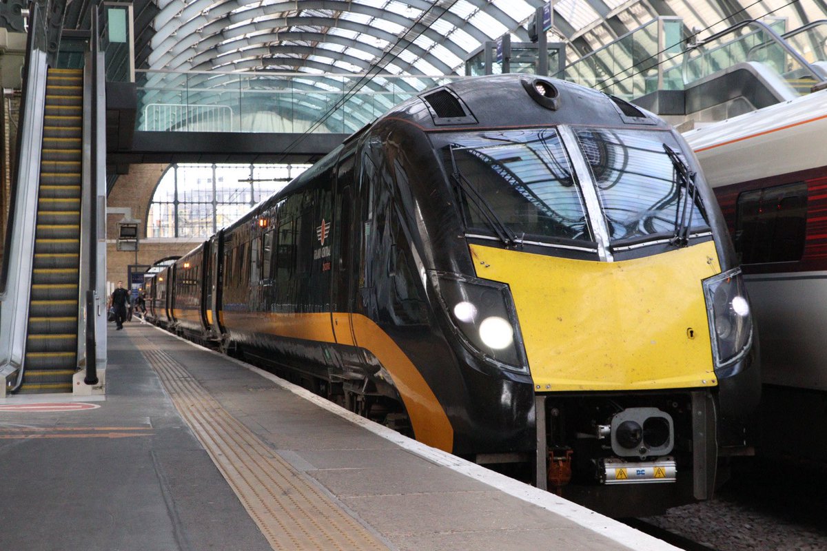 Time to board my first ever Grand Central service in the form of my last required Grand Central 180 for sight, 180114 ‘Kirkgate Calling’ up to Peterborough as it works 1N90 to Sunderland.

I part ways with <a href="/EthanAfro/">Ethan</a> here, but we could well see each other again later!