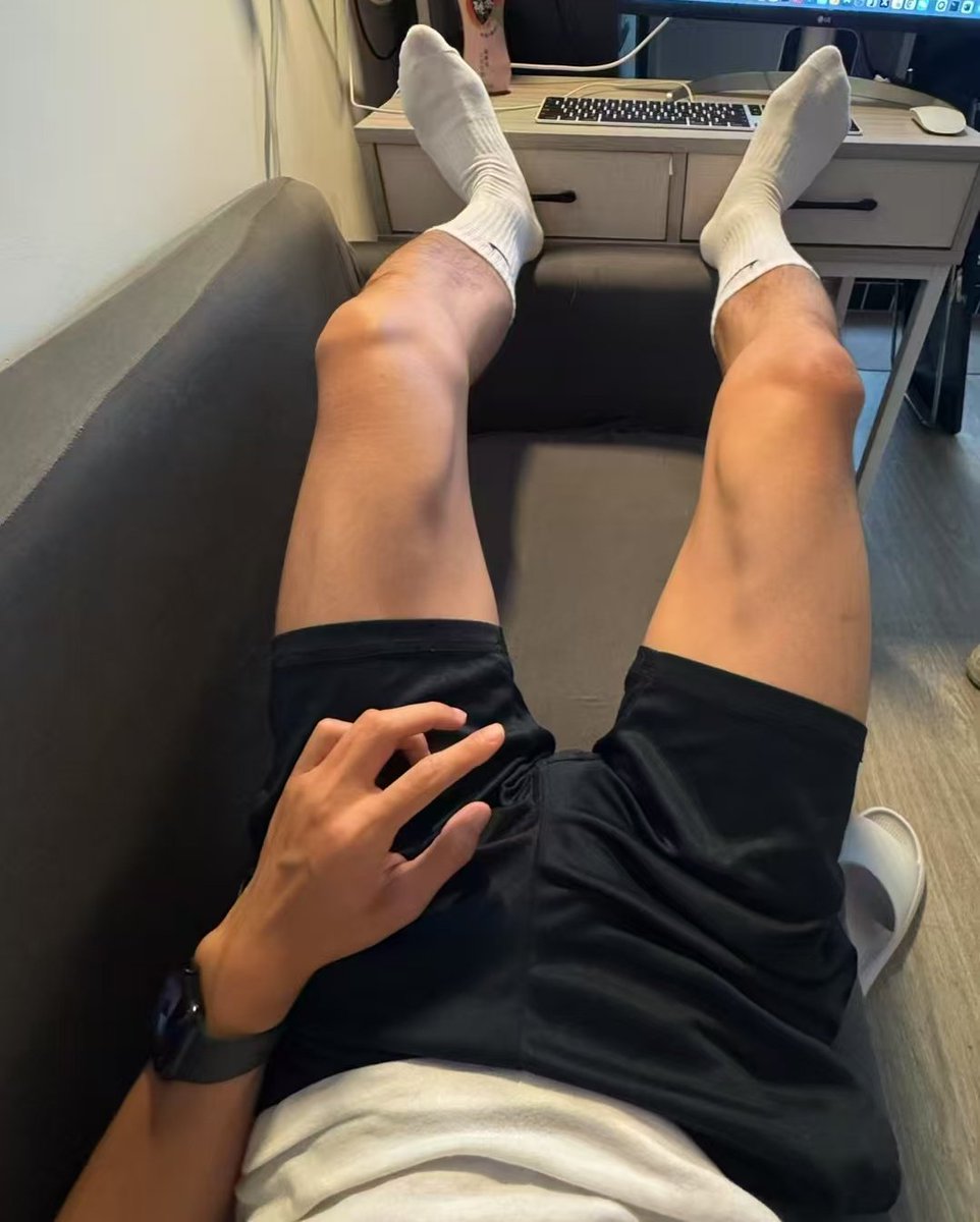 Men In Suit tweet media