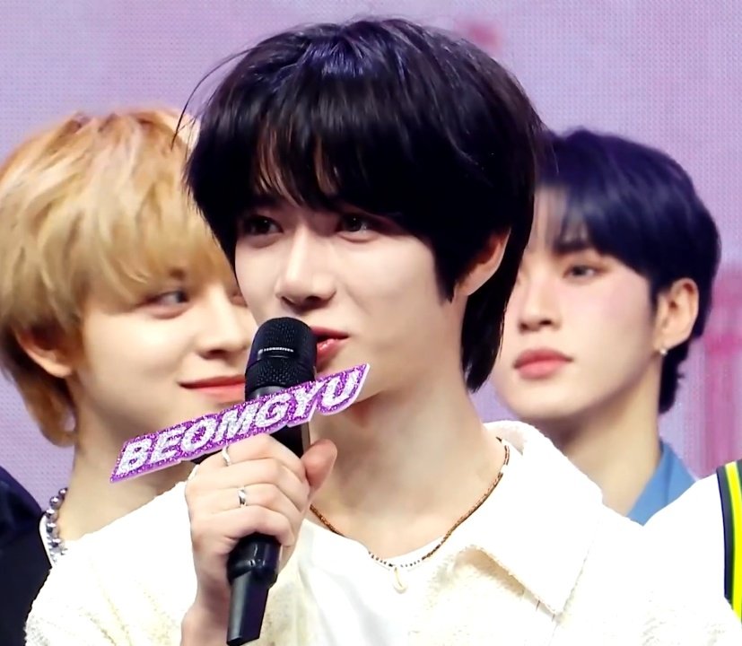 beomiedeul's tweet photo. you did well today mc beomgyu 🫳🏻 https://t.co/bQJZCGJBbW