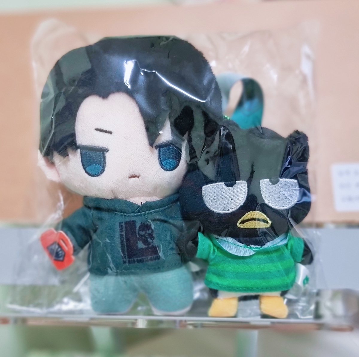 진격의거인 진격의 거인 진격거 리바이 산리오 누이 판매합니다

운포 7.0 약 네고 가능 
우체국택배 사용합니다 

미개봉 상태였다가 하자 확인 차 개봉 후 다시 넣어뒀습니다
구매연락은 이쪽으로 open.kakao.com/o/sCB1Tk1b