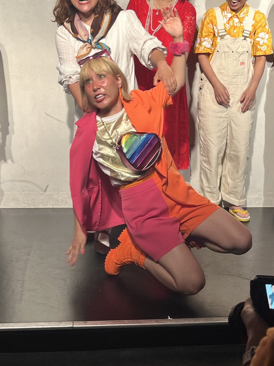 【動画審査の対策を考えるライブ】ありがとうございました😆⭐️同期沢山！もっちーさん福原ちゃんとも沢山話して、楽屋もライブも楽しすぎた🤣🤣🤣⭐️⭐️⭐️
て、平場のカーリーこれどういう状況？🤣🤣🤣