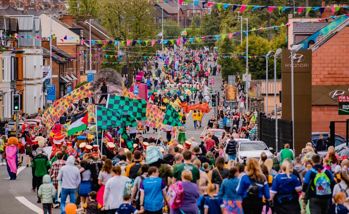 Today’s Féile Carnival Parade will be led by the GAA, to recognise the incredible work this amazing organisation does here in West Belfast, right across Ireland, &amp; globally.

Meet at Dunville Park 12pm, before departing 1pm to parade to Sportlann na hÉireann for Party in the Park