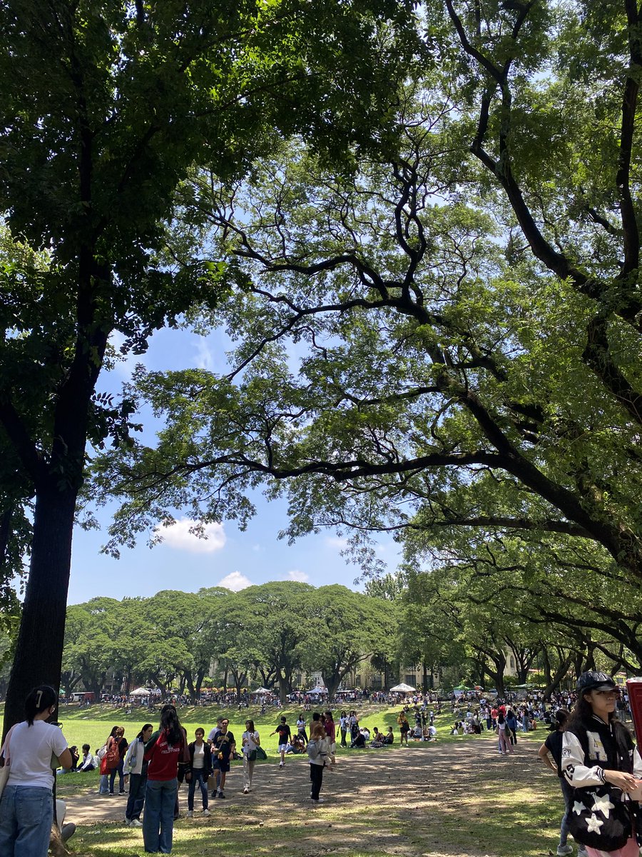 vrhnotes_'s tweet image. UP, papasukin mo ako please