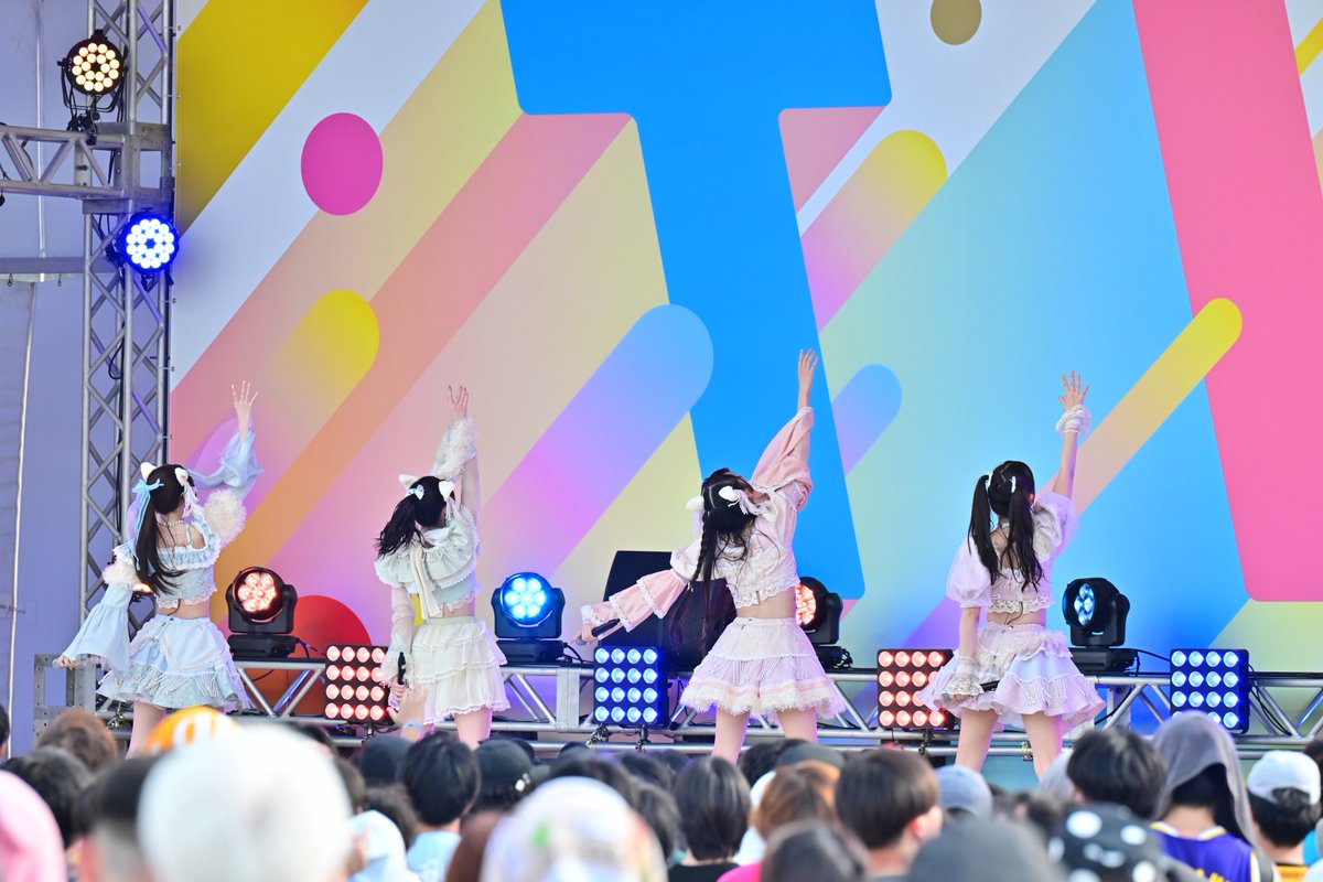 熱気あふれるHOT STAGEでは、
わーすたがパフォーマンス。

8月11日に開催される豊洲PITでのワンマンライブに向けて、気合の入ったパフォーマンスを見せてくれました！ 
9月に発売される新曲も披露され、その可愛いMVが公開間近とのこと。

猫耳の夏は止まりません‼︎ 

#TIF2025