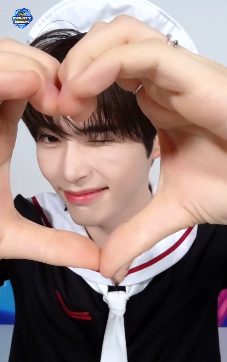 sunghapbin's tweet image. Minta maaf juga kalau selama jadi member, mungkin ada perkataan atau perbuatan saya yang bikin kalian sedih, atau marah. I love youuuu 🤍🫶 @DesaKalamba @KalambaOffice @tamadarsini