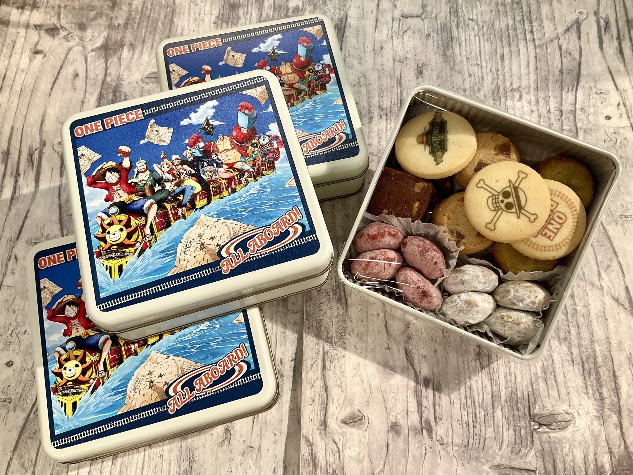 ワンピース 麦わらストア 大分 温泉 出張店限定 スクエア缶マグネット ロー ワンピース 麦わらストア 出張店 温泉 マグネット ペローナ