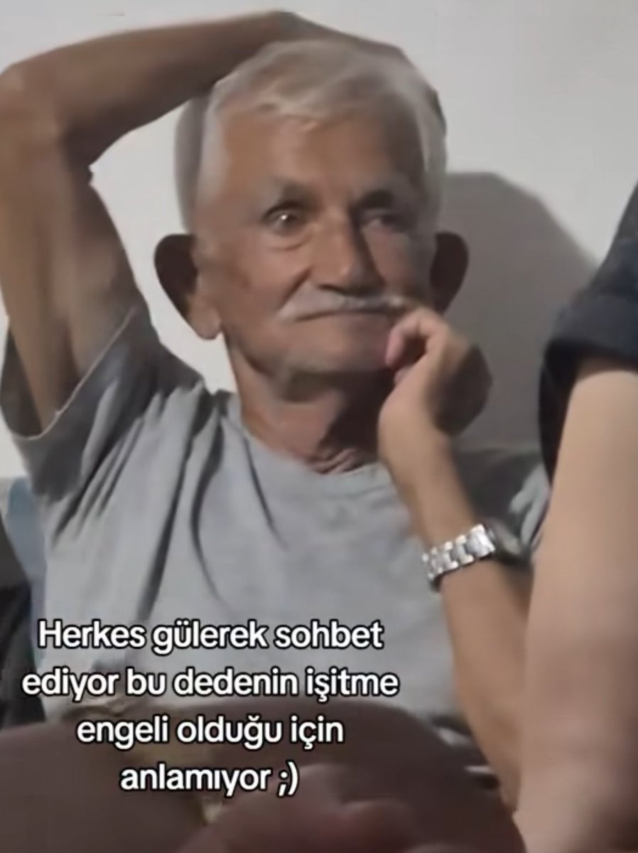 Backend konuşulan ortamda anlıyor gibi yaparken bizim mimikler