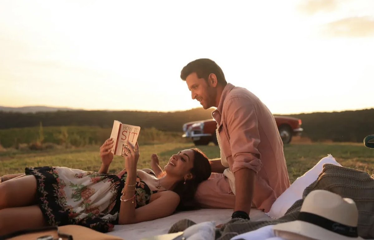 HrithikRules's tweet photo. New stills from #AavanJaavan! 

❤️

#HrithikRoshan #KiaraAdvani #War2 https://t.co/fXbtgO2UVT
