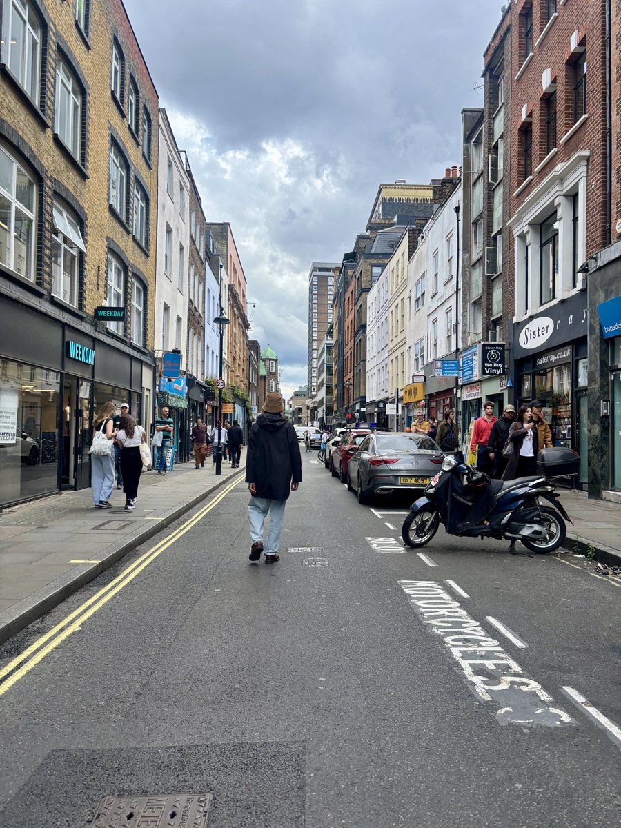 (Whats The Story) Morning Glory? Oasis
Berwick Street