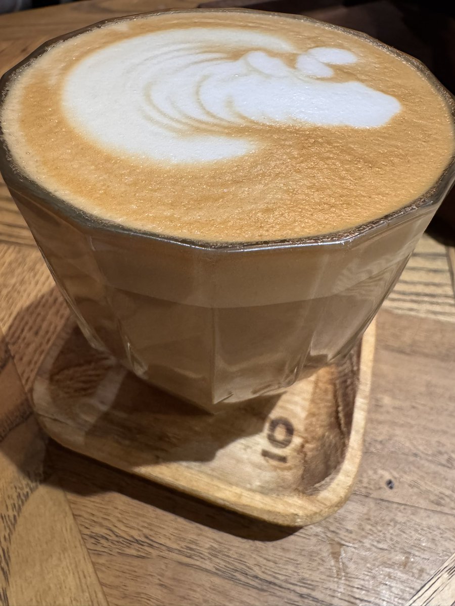 Ayseadlina's tweet image. Kahve Dünya&apos;da var olmuş en harika içecektir. Günaydın kahvesi, yorgunluk kahvesi, temizlik sonrası kahvesi, keyfi kahvesi, pazar kahvesi ve böyle gidiyor. 
Ama; 
Güzel ülkemde içilen kahvenin tadı ayrı bir güzel 🙃
Adresimiz belli..
#Espressolab