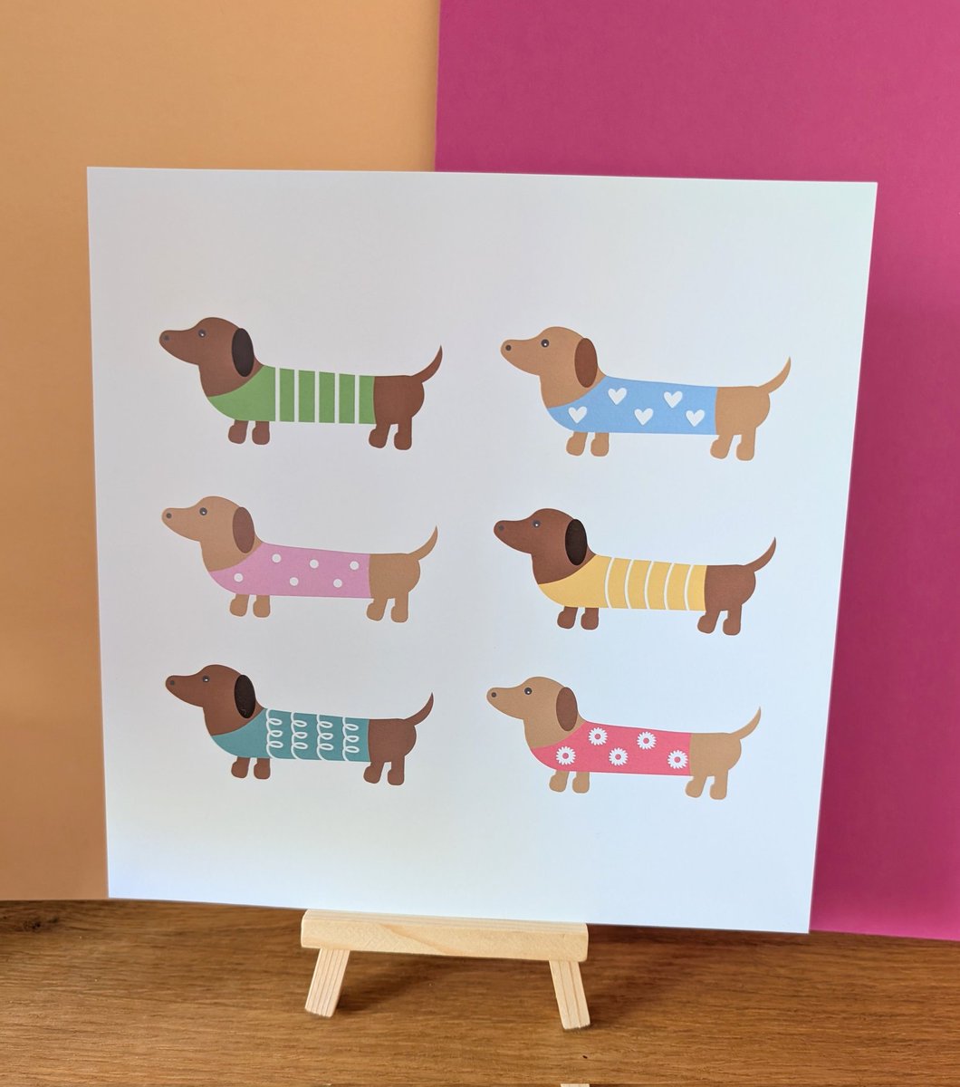 My sausage dogs on a cute little print
etsy.com/uk/listing/180…

#UKGiftHour #UKGiftAM #shopindie #sausagedogs #daschund #saturdaymorning