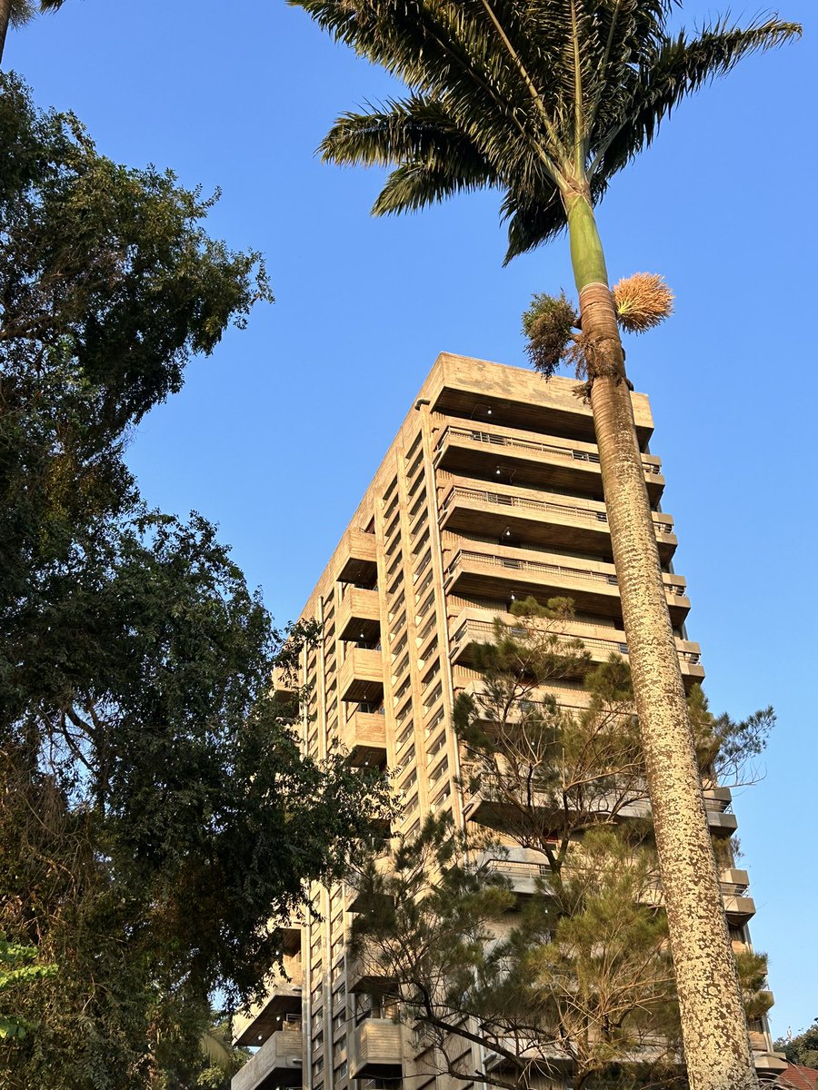 MARY STUART::Box has a new lease of life! 

After decades of rot and neglect, Mary Stuart the biggest hall of residence for women at <a href="/Makerere/">Makerere University</a> is back to life. Last evening the <a href="/NECUPDF/">NATIONAL ENTERPRISE CORPORATION</a> engineers were putting final touches on the exterior. From the entrance, the interior looks