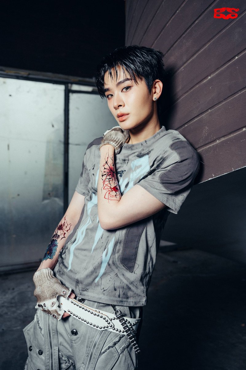 NEXTHAI0504's tweet photo. NEXTHAI SO HOT 🔥

#BUS_BOSSINTHEBUILDING
#NEXnattakit #THAIchayanon 
#nexthai #เน็กซ์ไทย #กองตำรวจสนเนคไท https://t.co/jmPWaOwApx