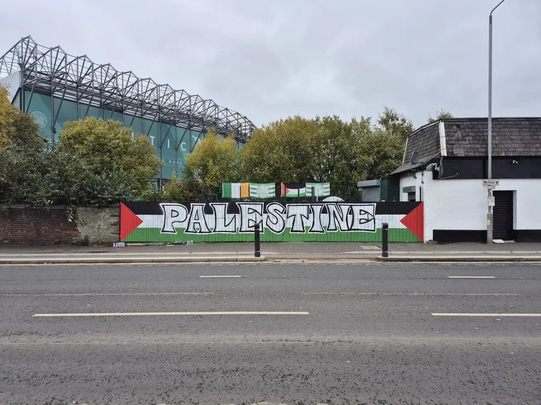 Antifa_Ultras tweet media