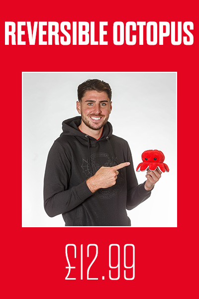 🛍Leyton Orient Shop (@lofcshop) on Twitter photo Our first products of the week for the 2025/26 season are here! 🤝
You can purchase these items, and view the rest of the retail range at shop.leytonorient.com 🛍️
#LOFC #OneOrient Our first products of the week for the 2025/26 season are here! 🤝
You can purchase these items, and view the rest of the retail range at shop.leytonorient.com 🛍️
#LOFC #OneOrient