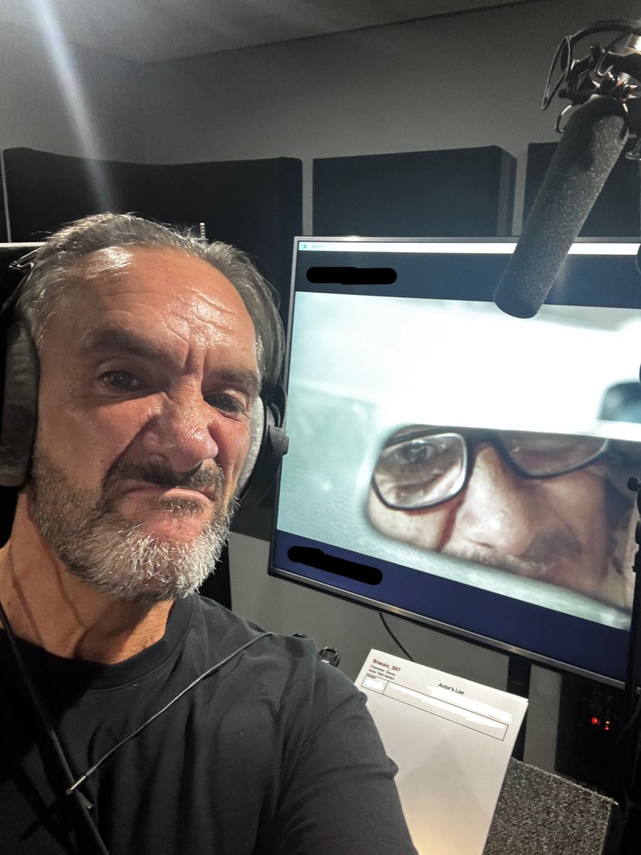 NeilAshtonActor's tweet image. I was very sad indeed to finish my last ever ADR session as Davey yesterday, but was very happy indeed to see these beautiful people @Evetssteve4 @leonlopez @jimpoyser @core_post 🥸#davey 🎅🏻#farmerjim #brassic #series7 #comingsoon @skytv @nowtv #series1-4 @netflixuk  #comedy #tv