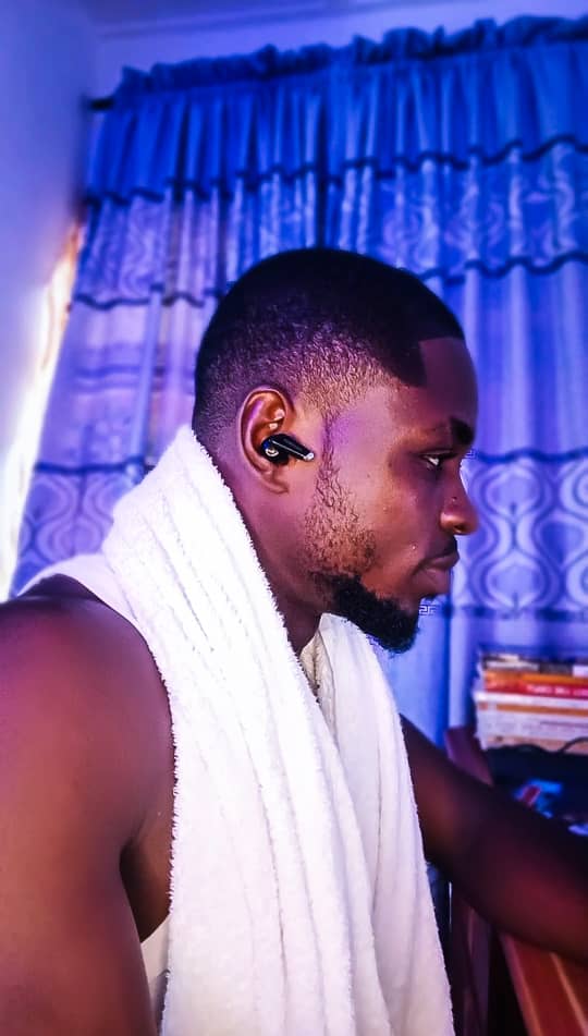 Some people are addicted to saying ‘I’ll start on Monday’ — and that Monday never comes.

Motivation dey run shift 😅
If you like dey there dey wait