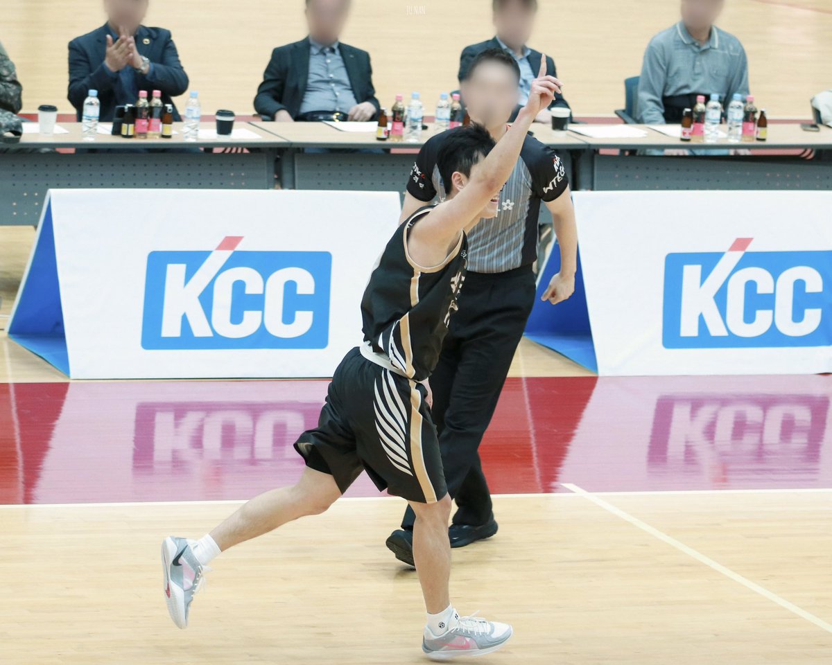 c0c0_17_'s tweet image. 드디어 김병장!!! 곧입니다 🫵🏻

#국군체육부대 #상무농구단 #김준환