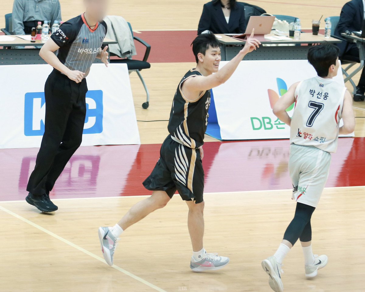 c0c0_17_'s tweet image. 드디어 김병장!!! 곧입니다 🫵🏻

#국군체육부대 #상무농구단 #김준환