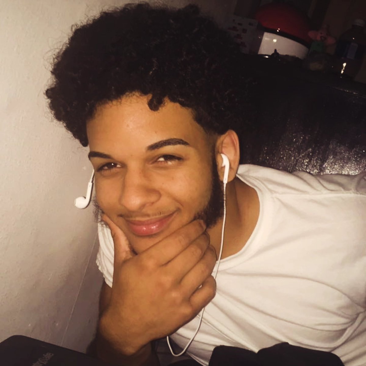 8BitZack's tweet image. We grew up together. You were my best friend through it all.
You knew me like no one else, and I knew I could always count on you. Losing you feels like losing a part of myself.

Still can't believe you're gone
Thank you for all the memories, I'll miss you every damn day

Rest EZ